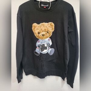 Black Pike Mens Size XL Black Crewneck Sweatshirt With Astronaut Bear.